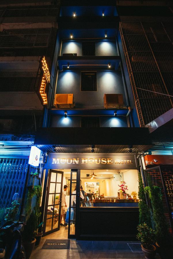 Moon House Hostel Bangkok Exterior photo